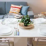 Daire Cozy Retreat With Laundry & Smart Tv Milano