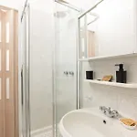 Cozy Retreat With Laundry & Smart Tv Milano