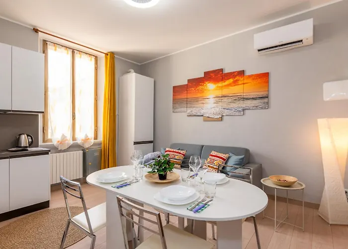 Cozy Retreat With Laundry & Smart Tv Daire